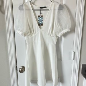 boohoo US size 6 ivory puff sleeve dress